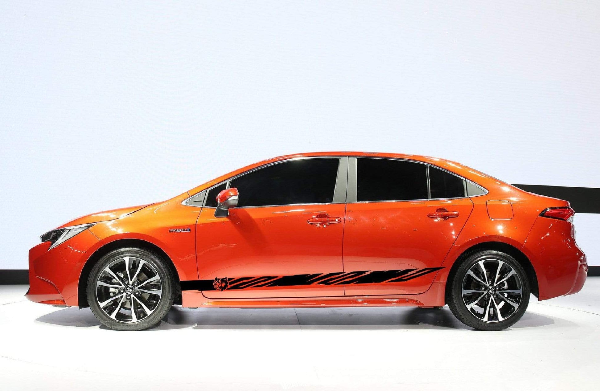 Vinyl Graphics NEW Wolf Graphic Gift Toyota Corolla Racing Stripes for Corolla car stickers decals